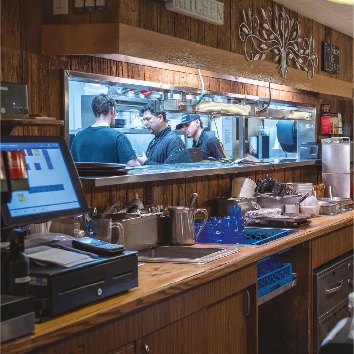 Experience Traylor's - Photo 05